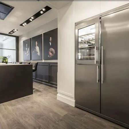 8 Guests Elegant Penthouse In *