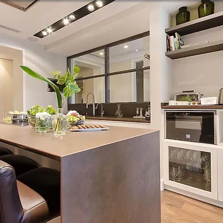 8 Guests Elegant Penthouse In Apartment Barcelona