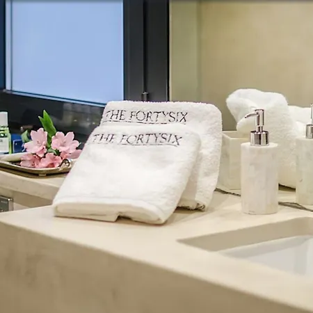 Apartment 8 Guests Elegant Penthouse In